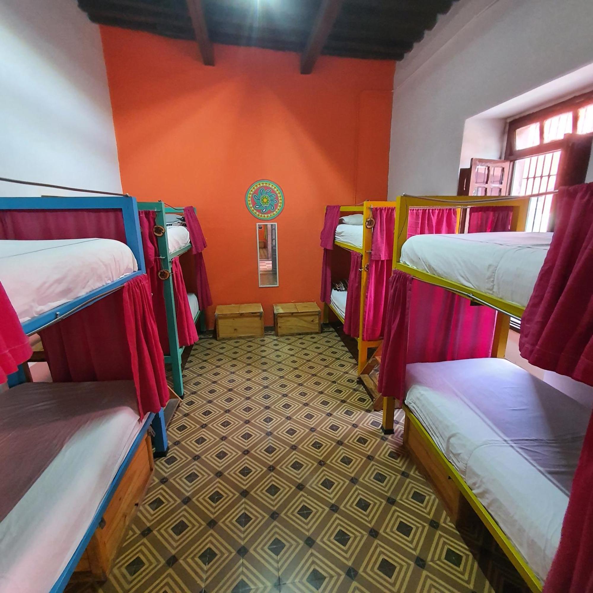Sukha Hostel San Luis Σαν Λουίς Ποτοσί Δωμάτιο φωτογραφία